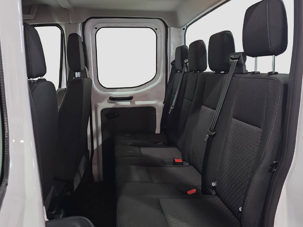 imho8269_2968183 vehicle image