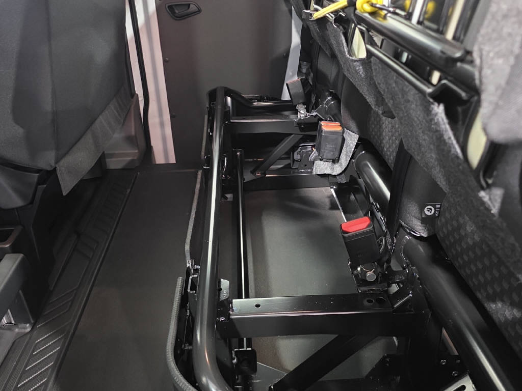 imho8269_2968183 vehicle image