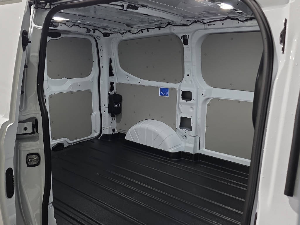 imho8269_2899587 vehicle image