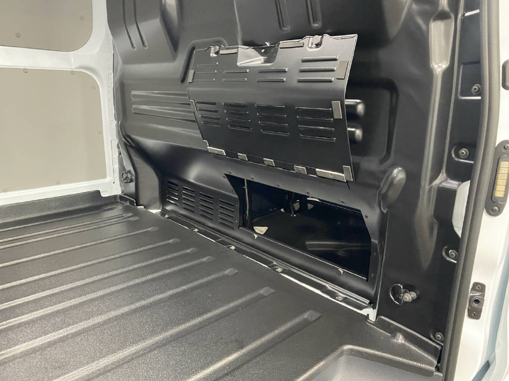 imho8269_2900885 vehicle image