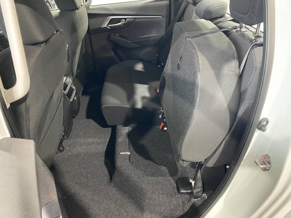 imho8269_2900886 vehicle image