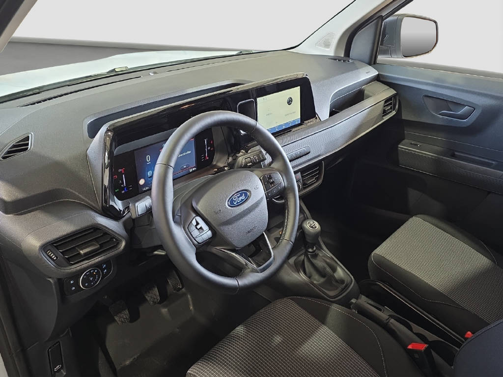 imho8269_2898839 vehicle image