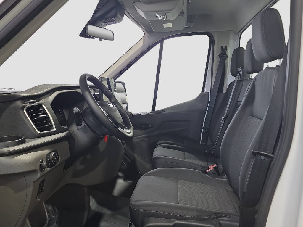 imho8269_2898840 vehicle image