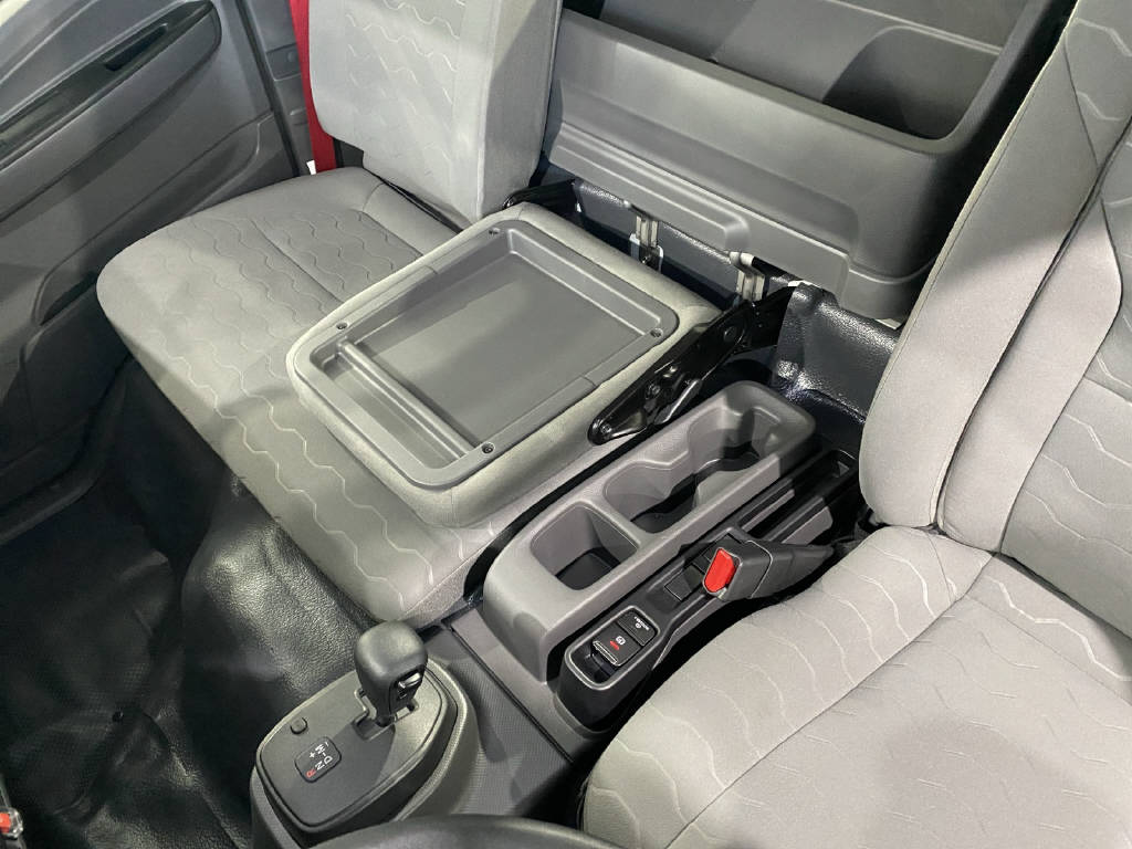 imho8269_2899593 vehicle image