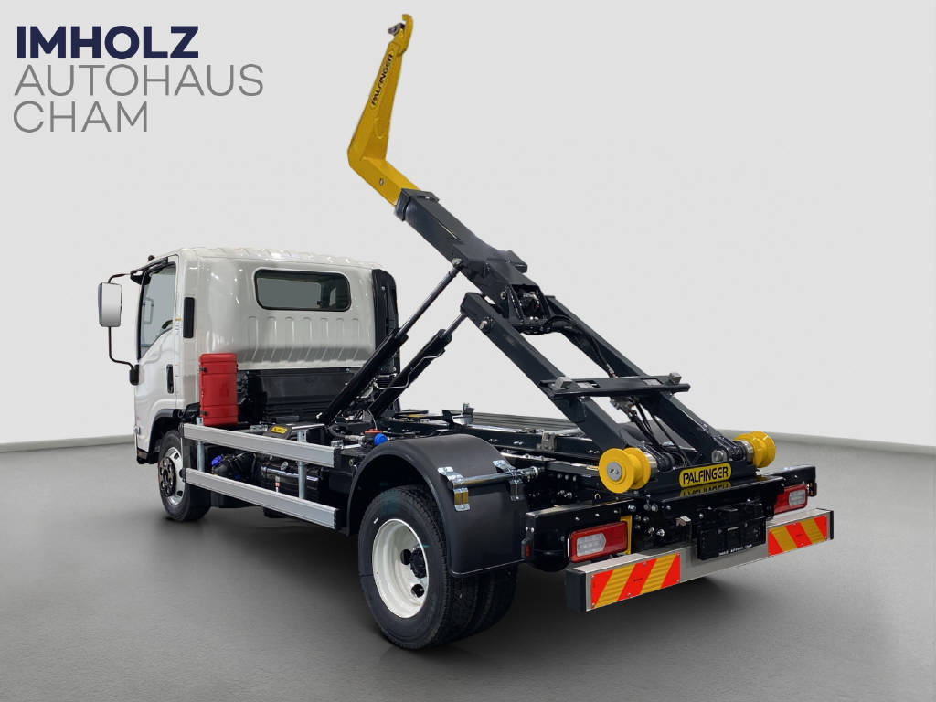 imho8269_2899593 vehicle image