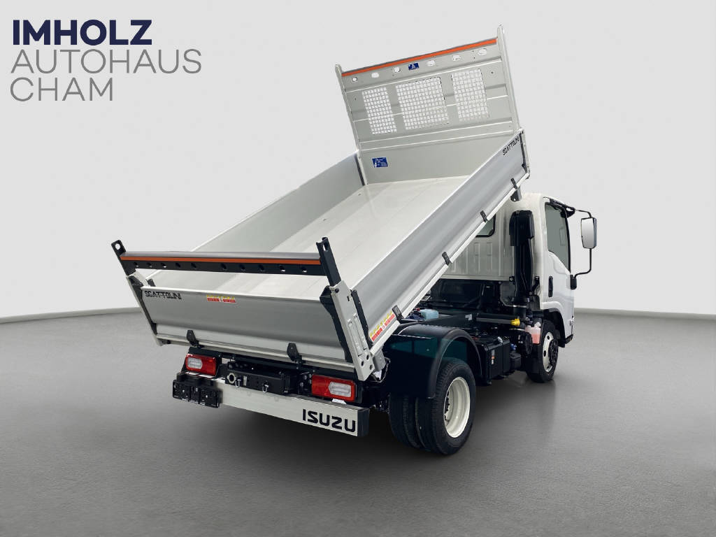 imho8269_2899595 vehicle image