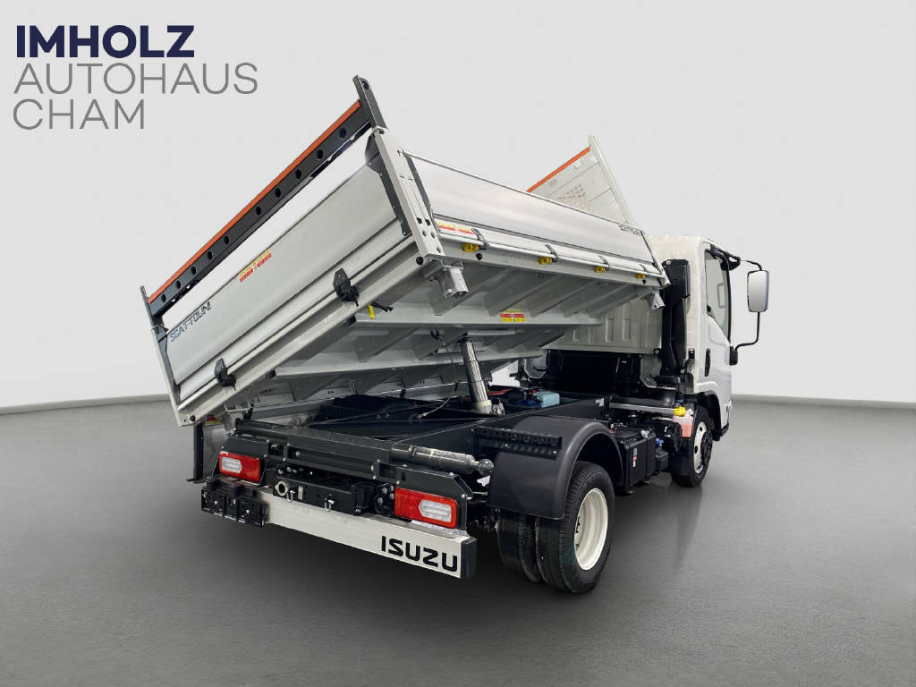 imho8269_2899595 vehicle image