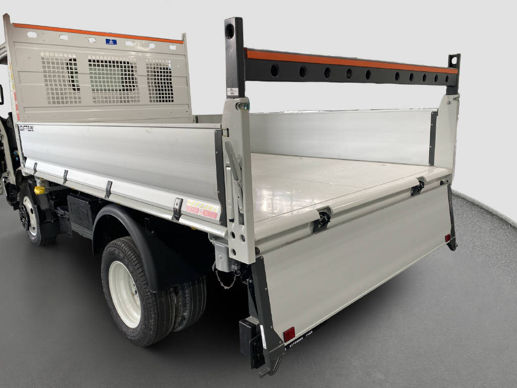 imho8269_2899595 vehicle image