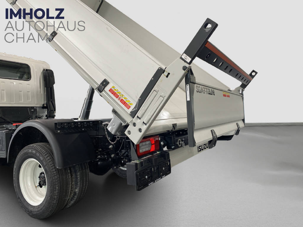 imho8269_2899595 vehicle image