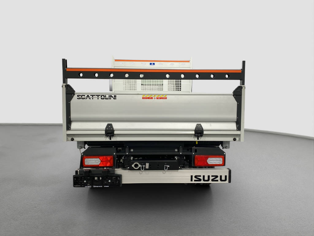 imho8269_2899595 vehicle image