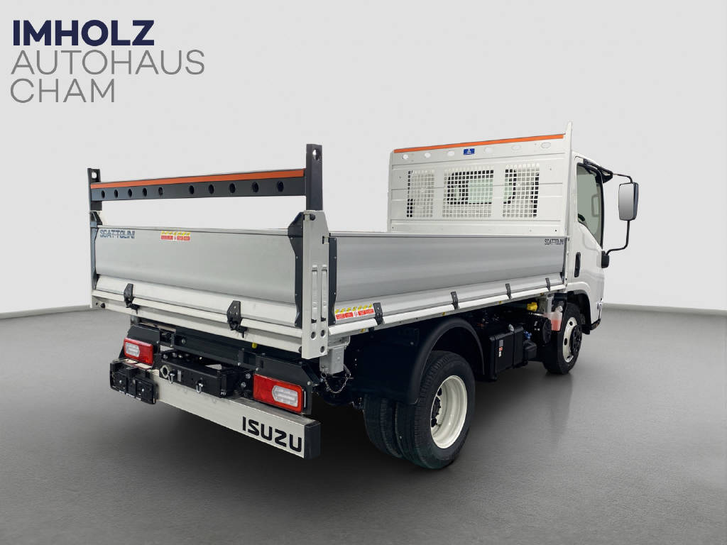 imho8269_2899595 vehicle image