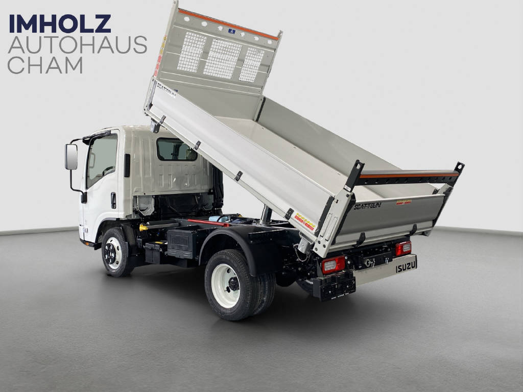 imho8269_2899595 vehicle image