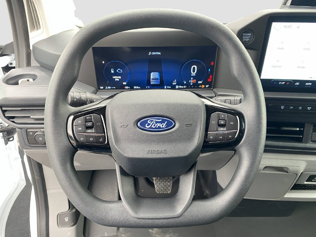 imho8269_2898845 vehicle image