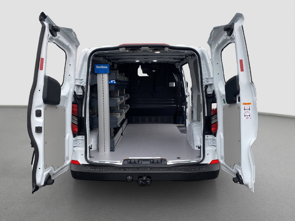 imho8269_2898845 vehicle image