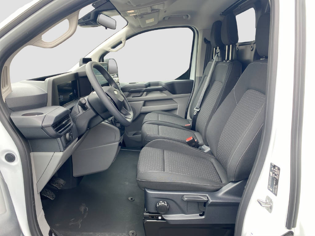 imho8269_2899598 vehicle image