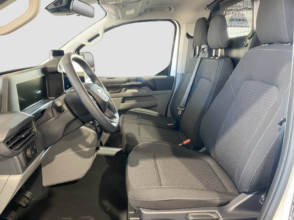 imho8269_2976124 vehicle image