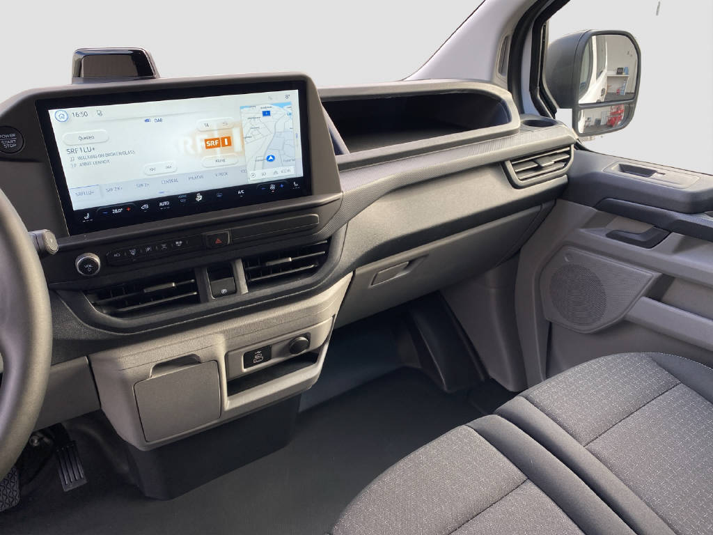 imho8269_2899599 vehicle image