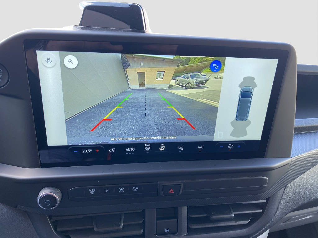 imho8269_2898848 vehicle image