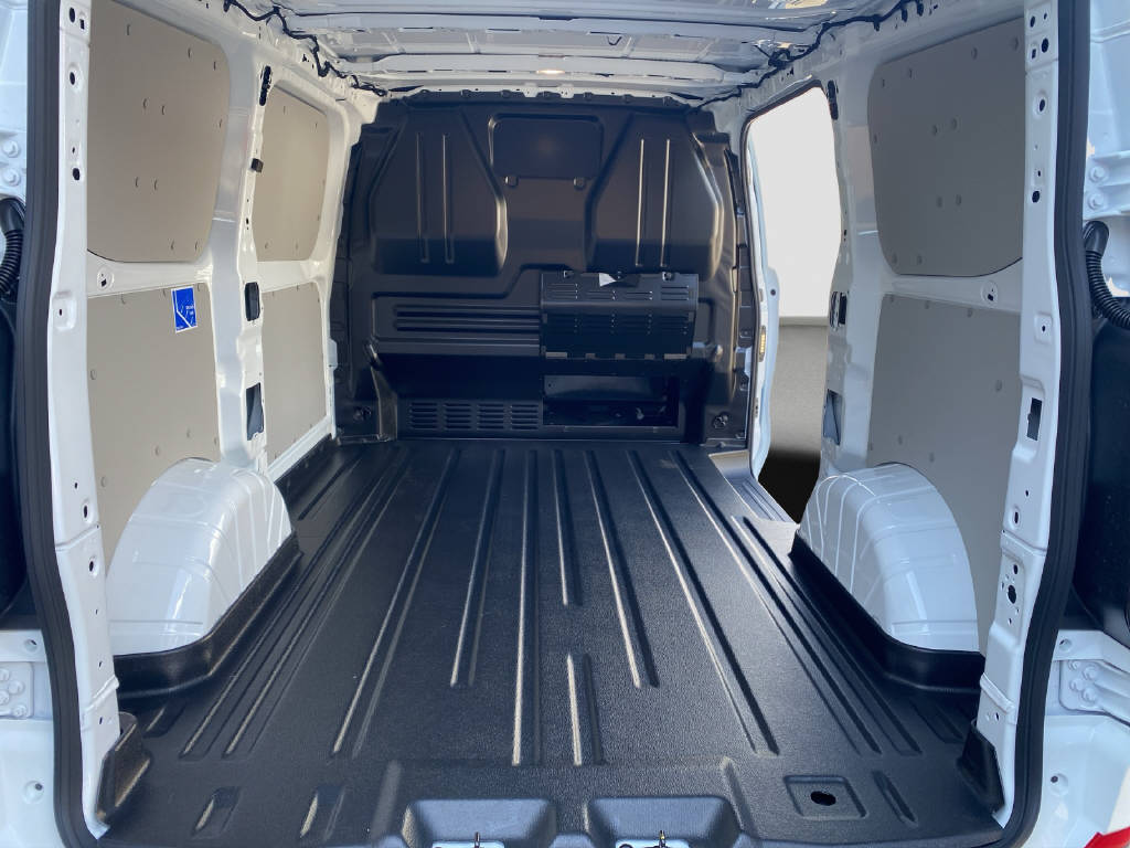 imho8269_2898848 vehicle image