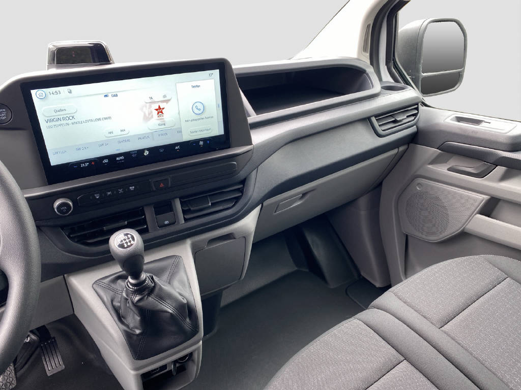 imho8269_2899601 vehicle image