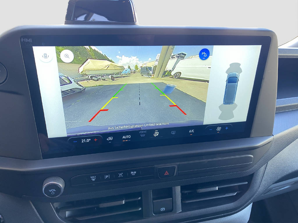 imho8269_2899603 vehicle image