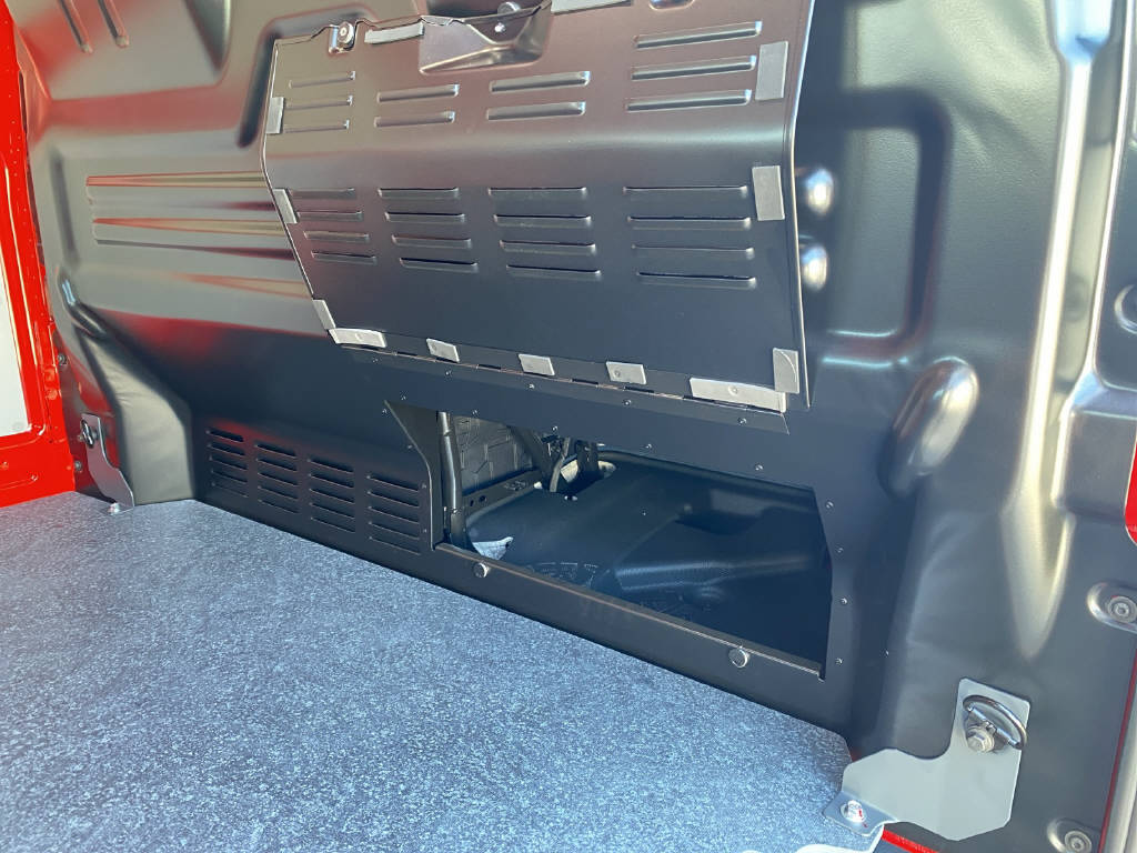 imho8269_2899603 vehicle image