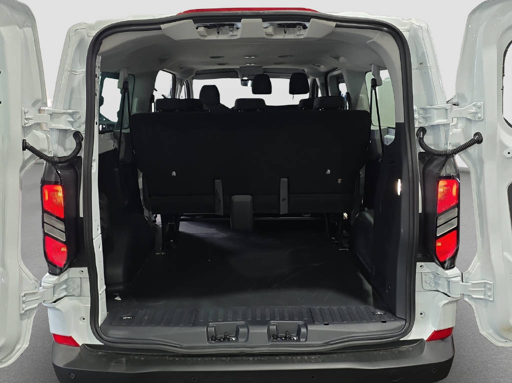 imho8269_2976127 vehicle image