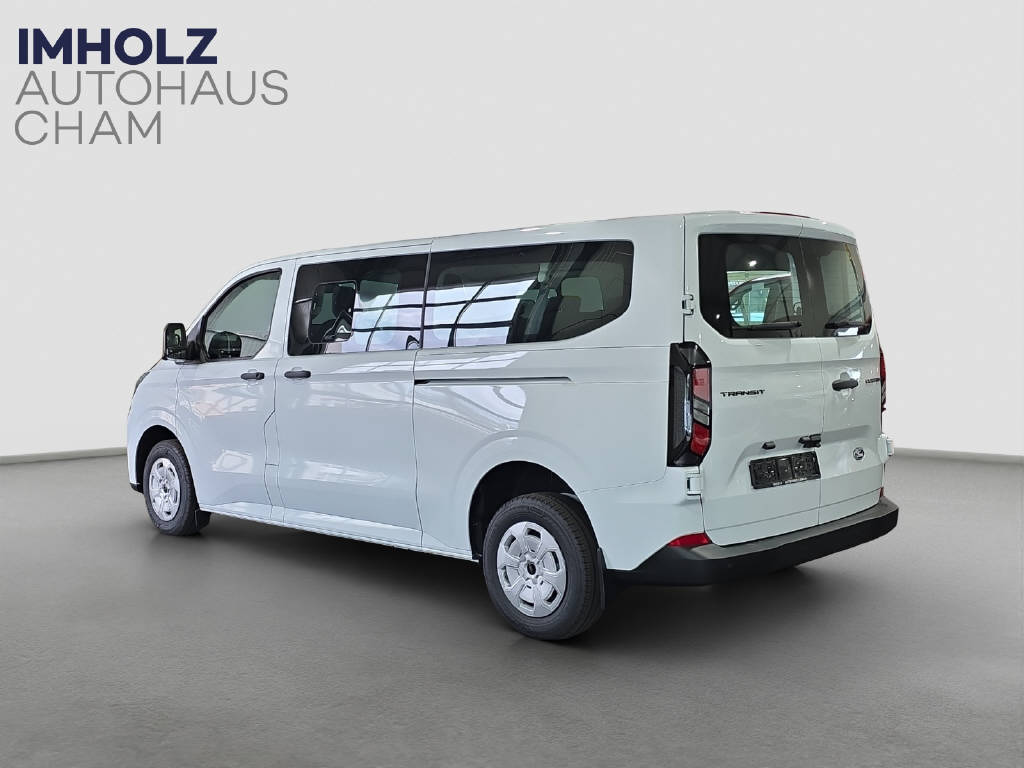 imho8269_2976127 vehicle image