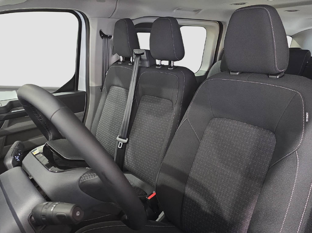 imho8269_2976127 vehicle image