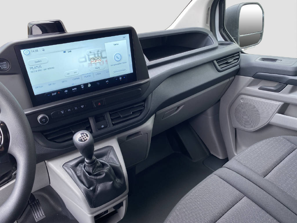 imho8269_2899604 vehicle image