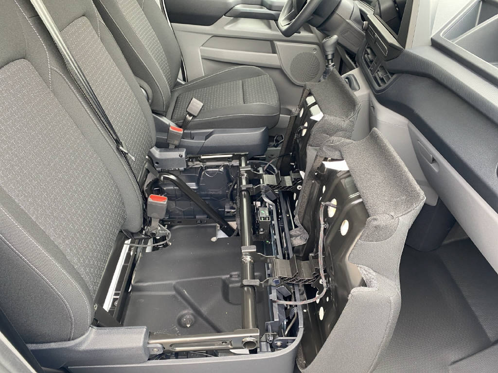 imho8269_2899604 vehicle image