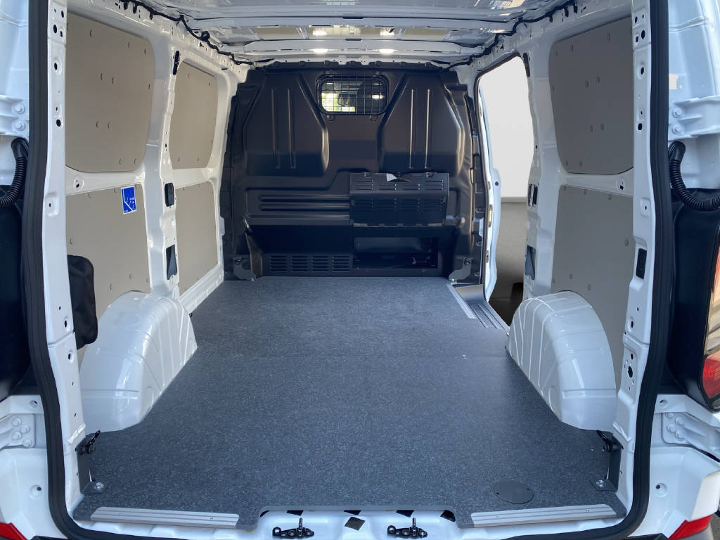 imho8269_2898853 vehicle image