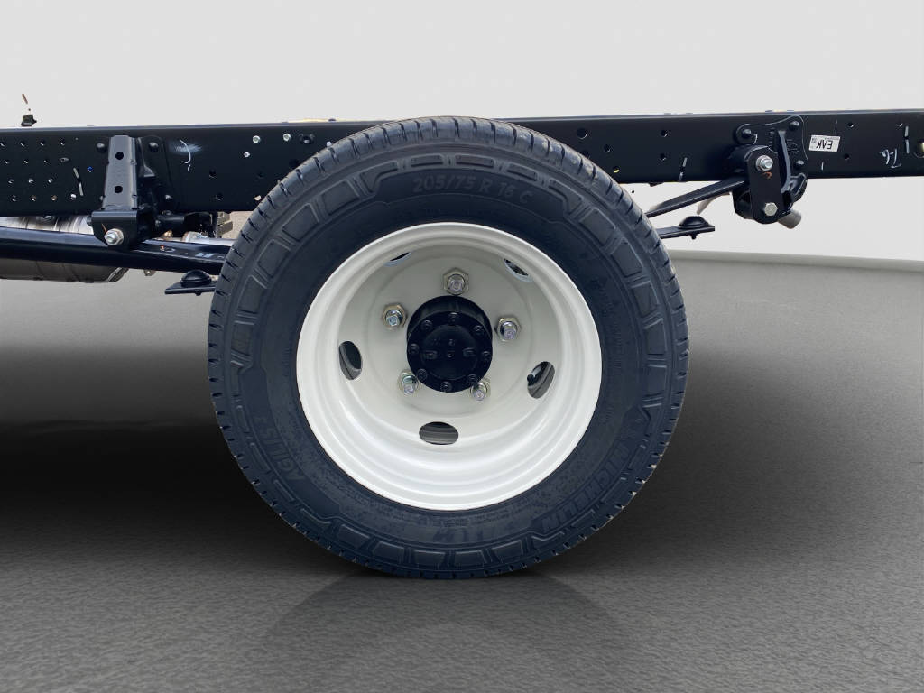 imho8269_2899607 vehicle image