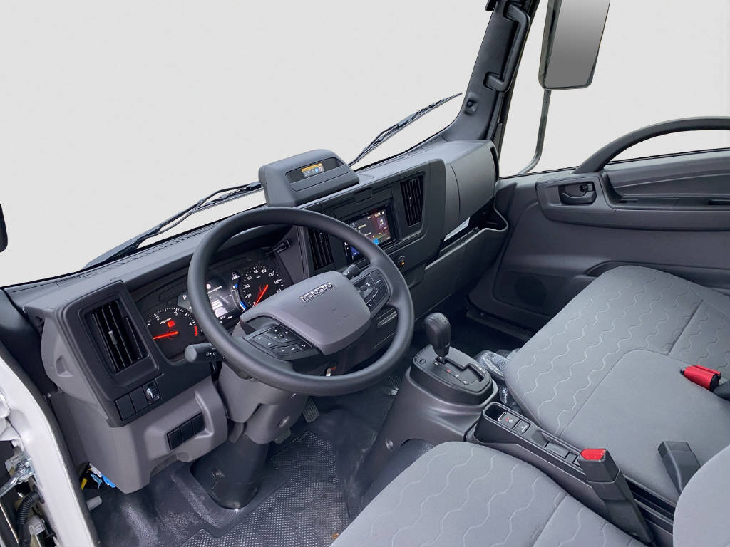 imho8269_2899608 vehicle image