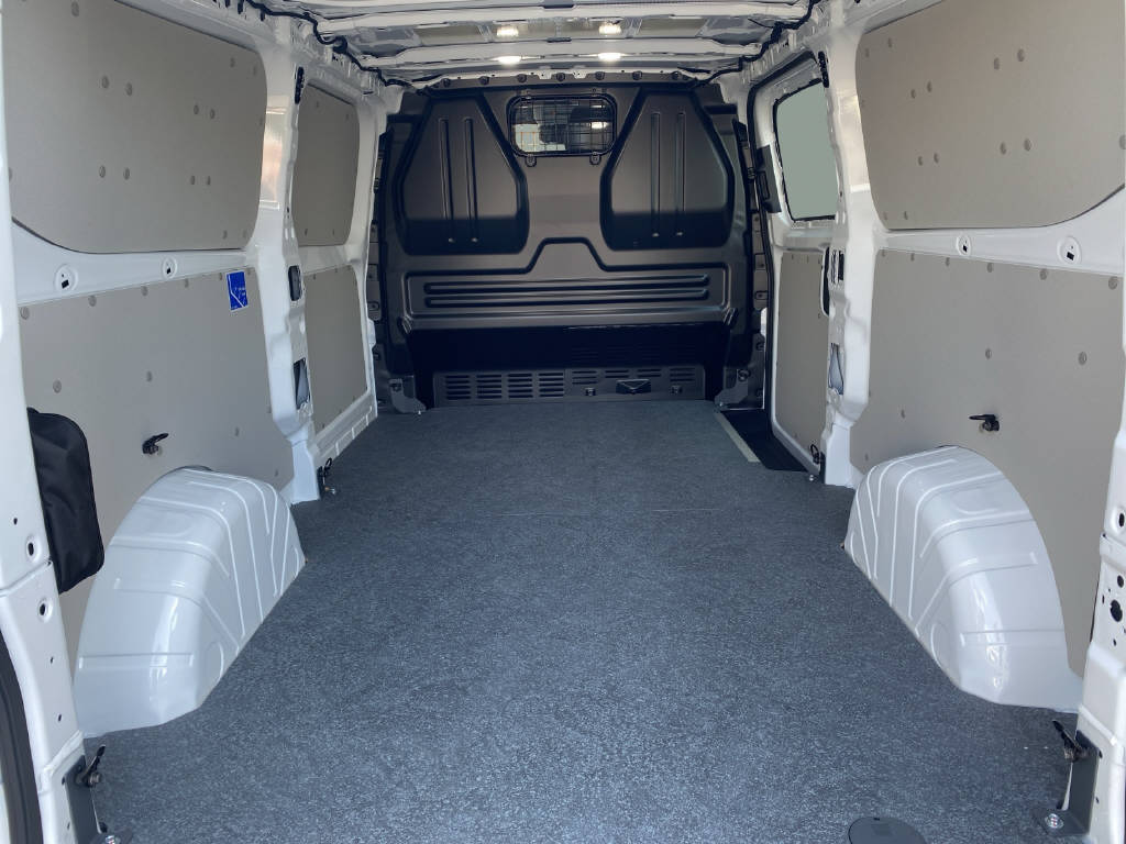 imho8269_2899609 vehicle image