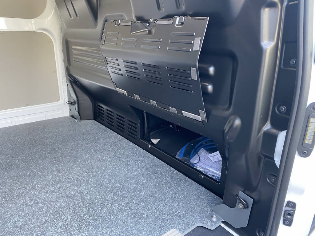 imho8269_2899609 vehicle image