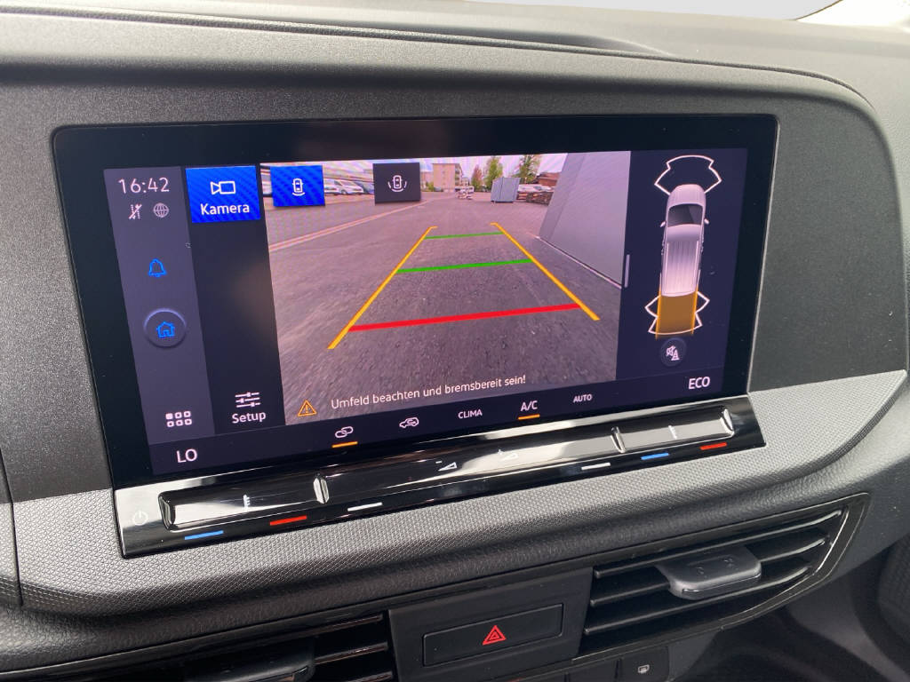 imho8269_2899610 vehicle image