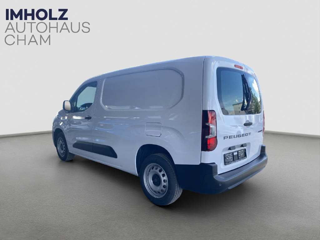 imho8269_2899615 vehicle image