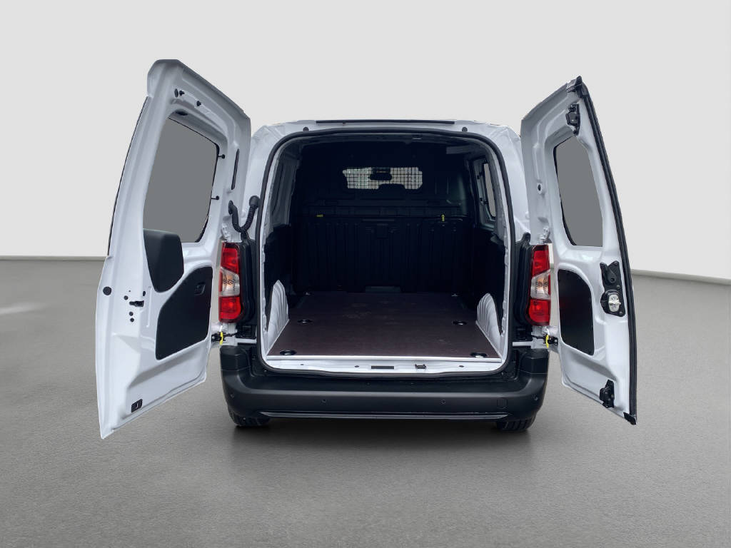 imho8269_2898864 vehicle image