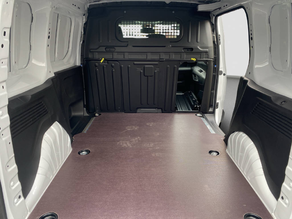 imho8269_2898864 vehicle image