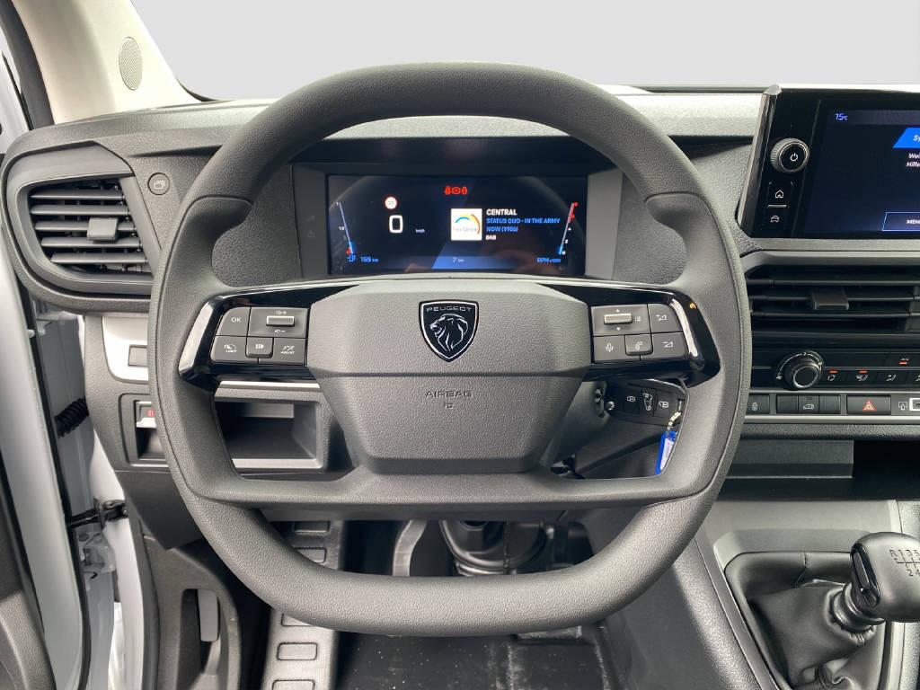 imho8269_2899617 vehicle image