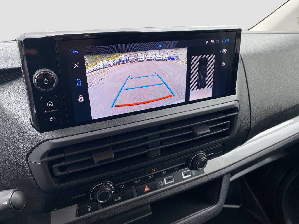 imho8269_2899617 vehicle image