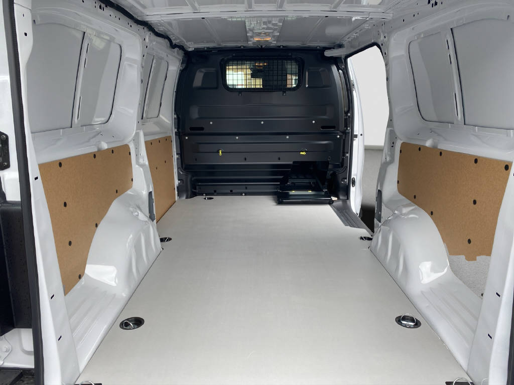 imho8269_2899617 vehicle image