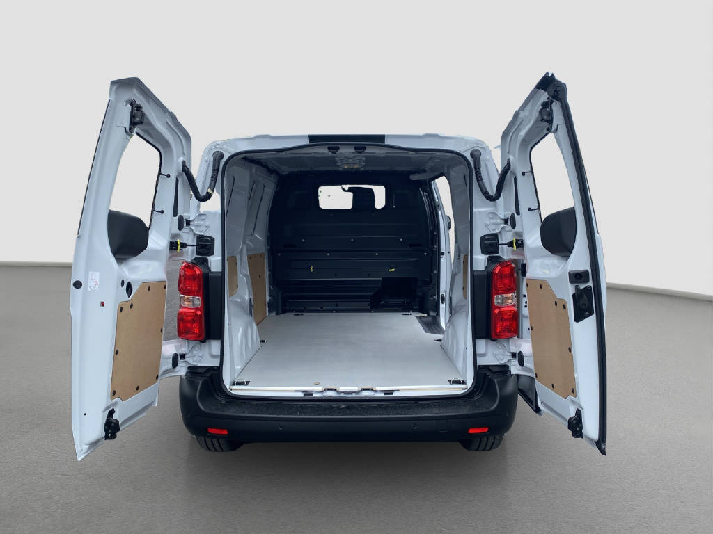 imho8269_2899618 vehicle image