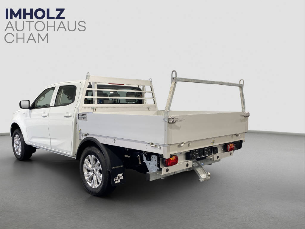 imho8269_2898867 vehicle image