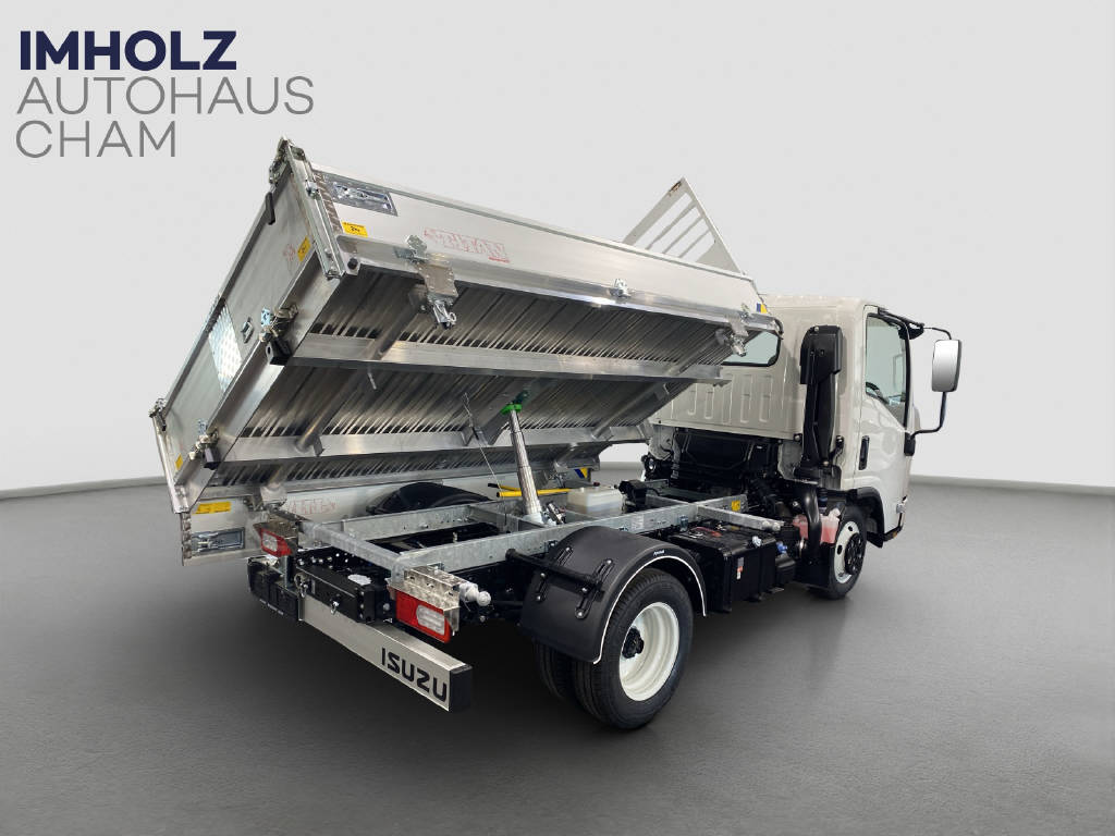 imho8269_2899621 vehicle image