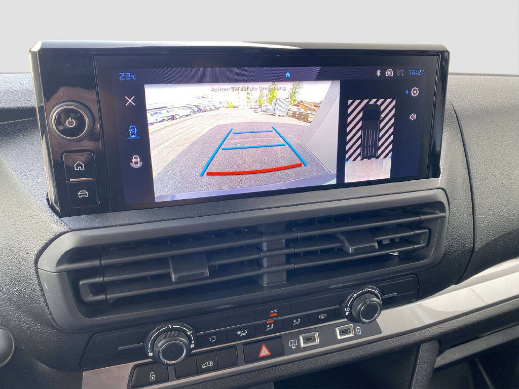 imho8269_2899632 vehicle image