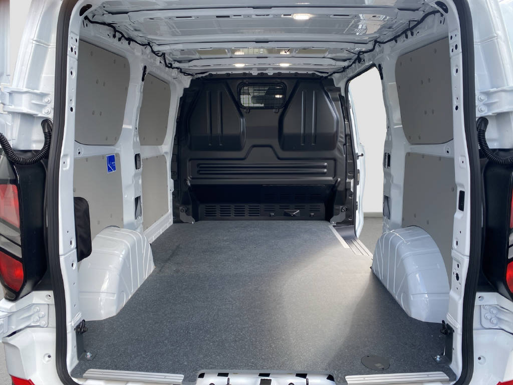 imho8269_2976147 vehicle image