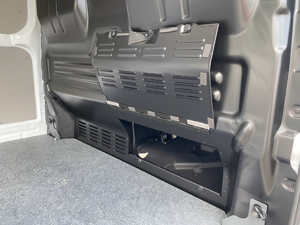 imho8269_2976147 vehicle image