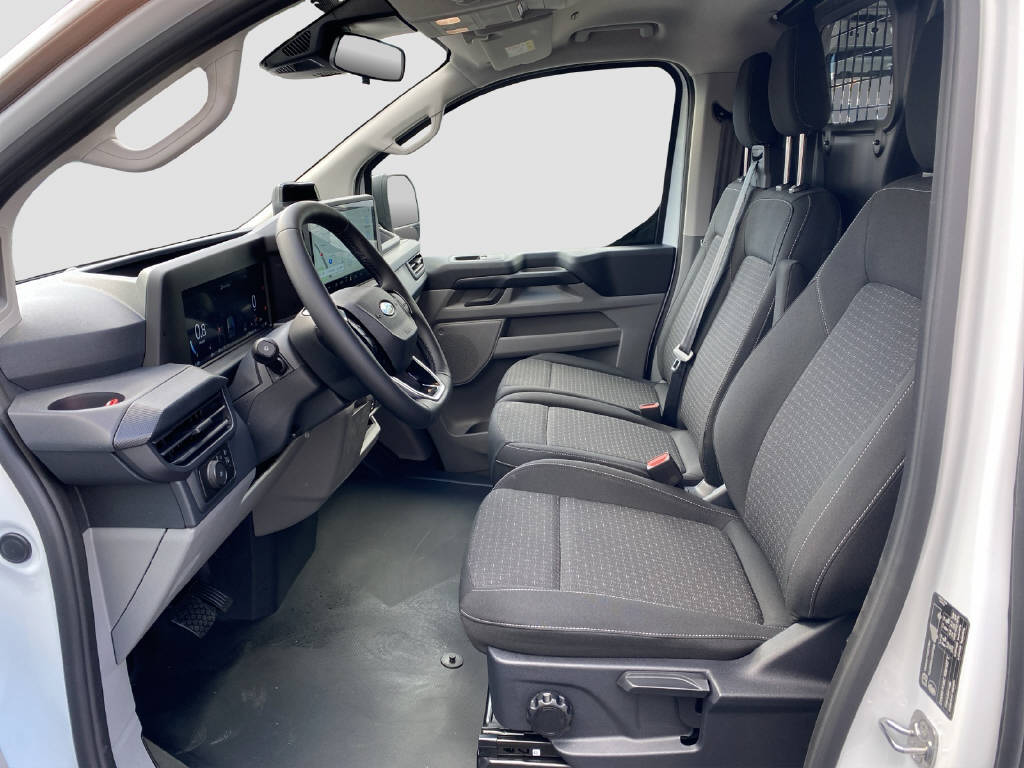 imho8269_2976147 vehicle image